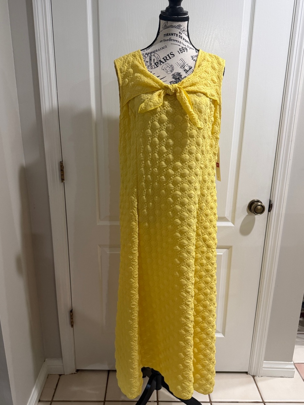 IC COLLECTION Sunny Yellow Textured Maxi with Front Bow